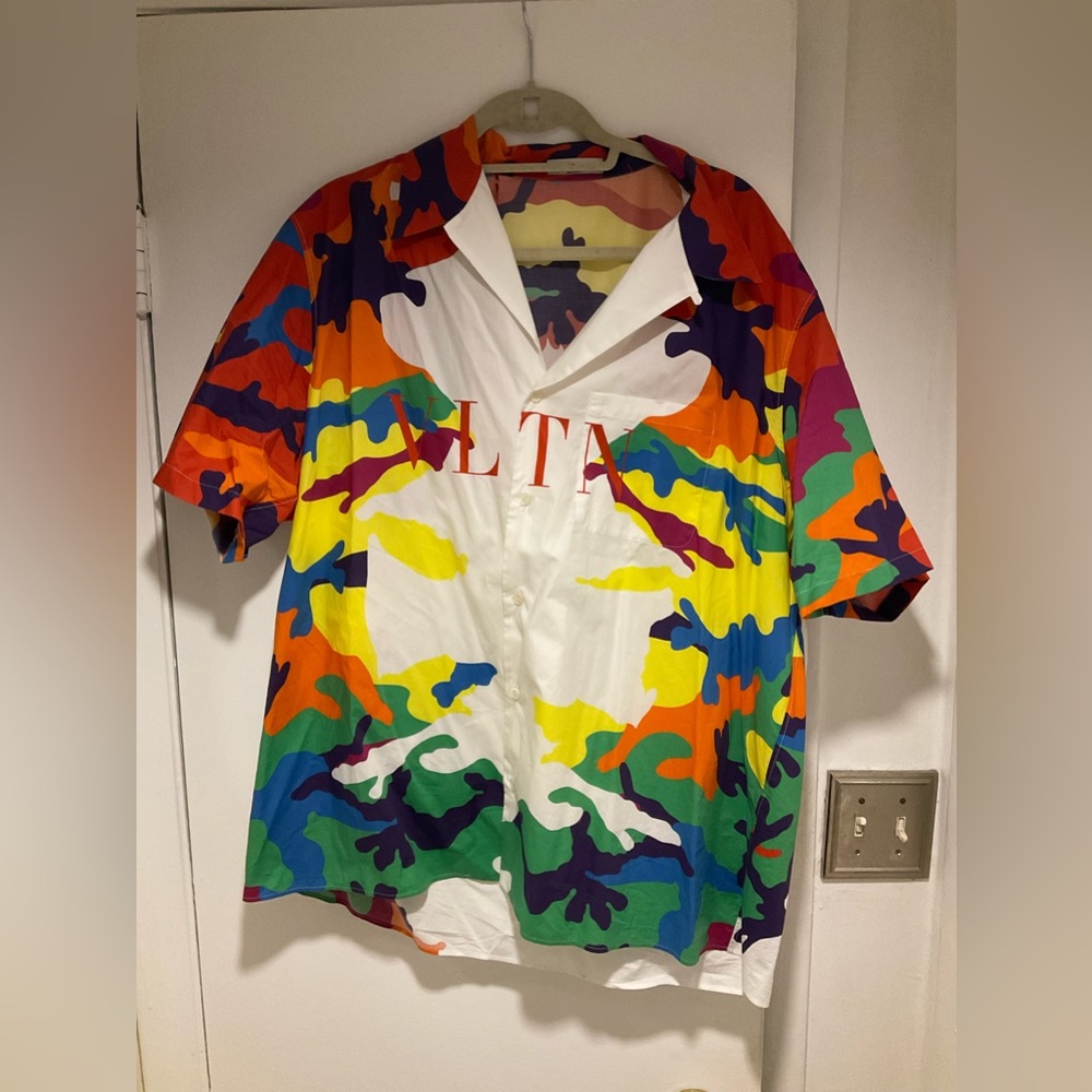 Mens Valentino button up short sleeve shirt camouflaged..